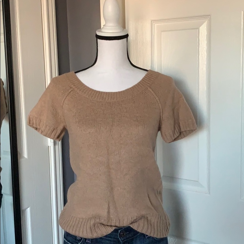⬇️REDUCED! Banana Republic short sleeve sweater